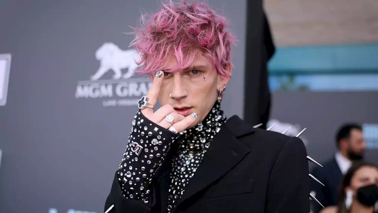 The Story Behind Machine Gun Kelly’s $30,000 Billboard Awards Manicure