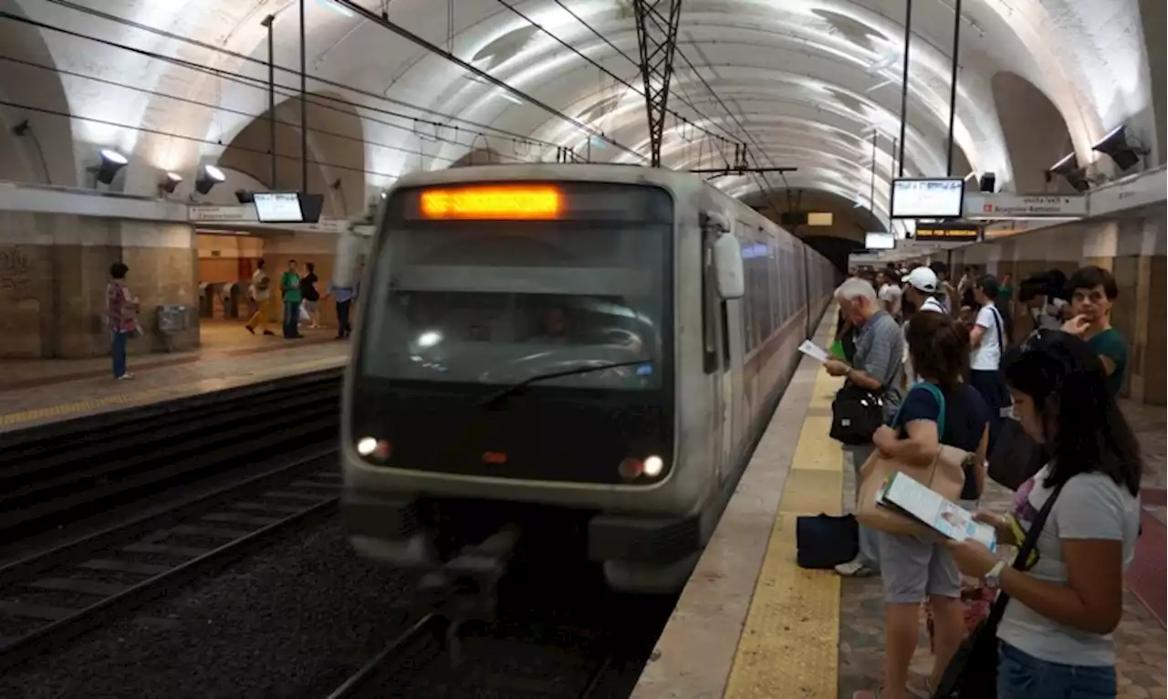 Il sindaco di Roma vuole tenere la metropolitana aperta tutta la notte nel fine settimana