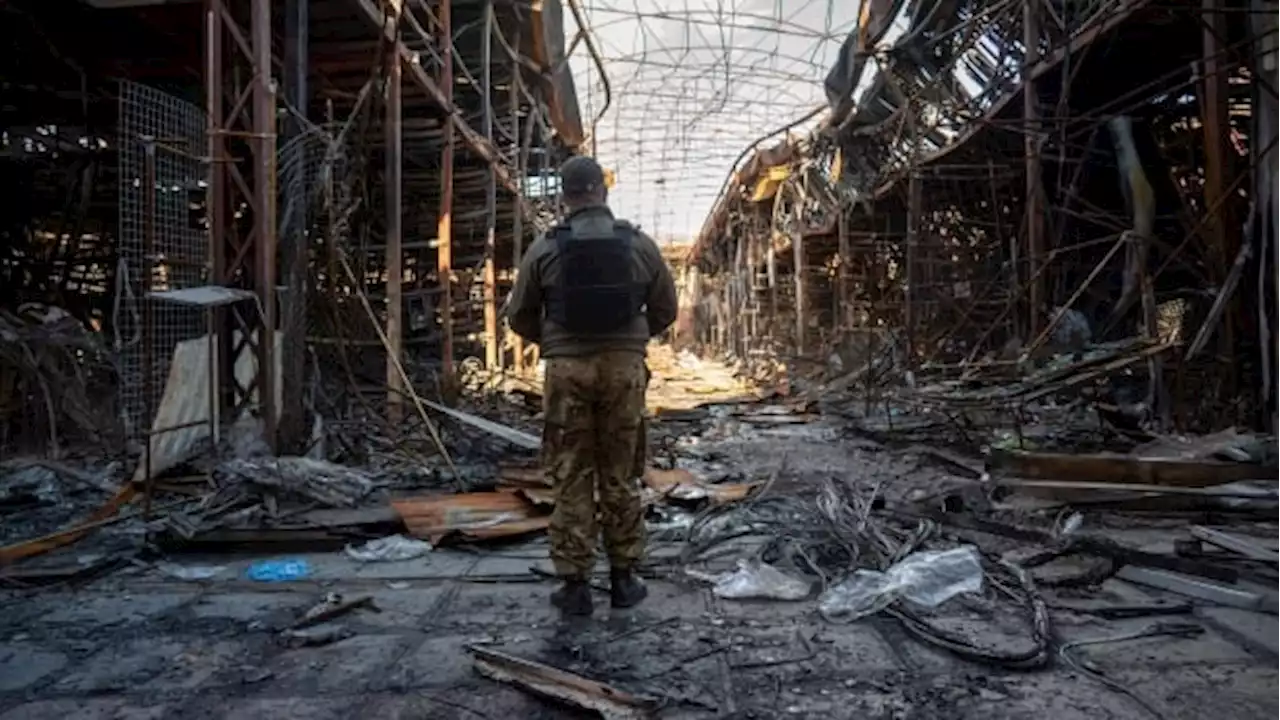 Russia poised to take control of Mariupol as Ukraine surrenders steel plant | CBC News