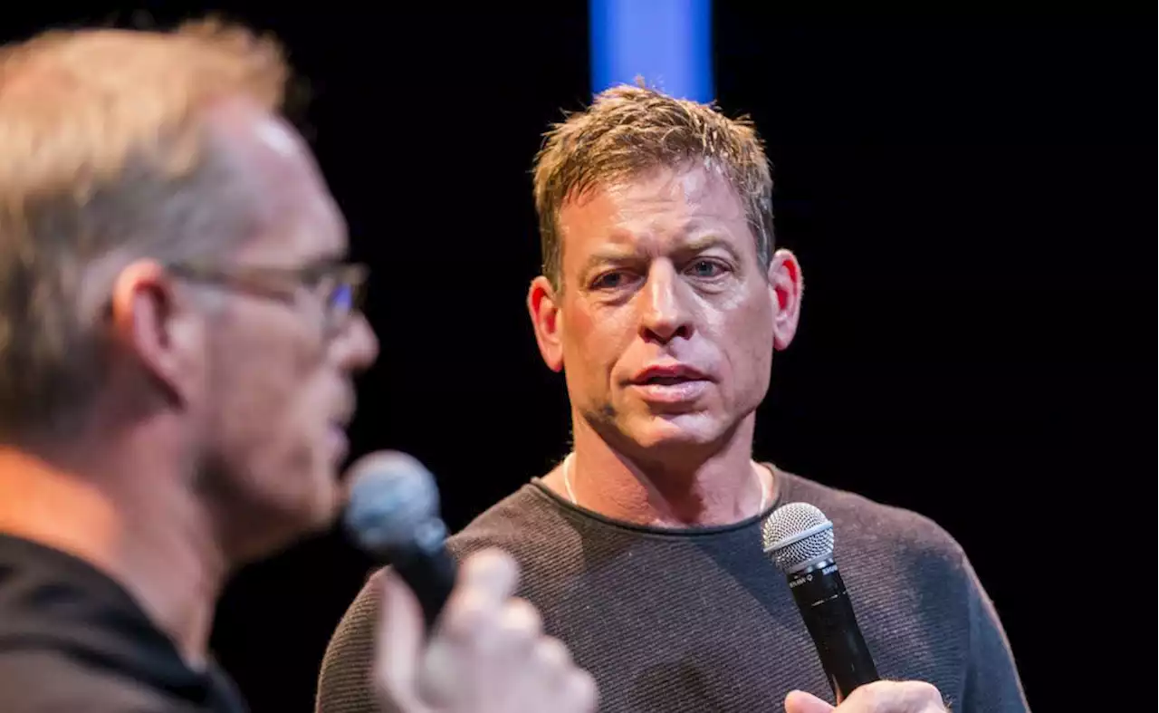 Troy Aikman says ‘toughest call’ was telling Erin Andrews he was leaving Fox for ESPN