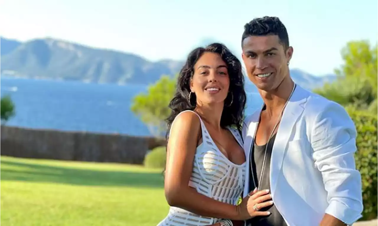 Cristiano Ronaldo sparks huge fan reaction with brand new family photo