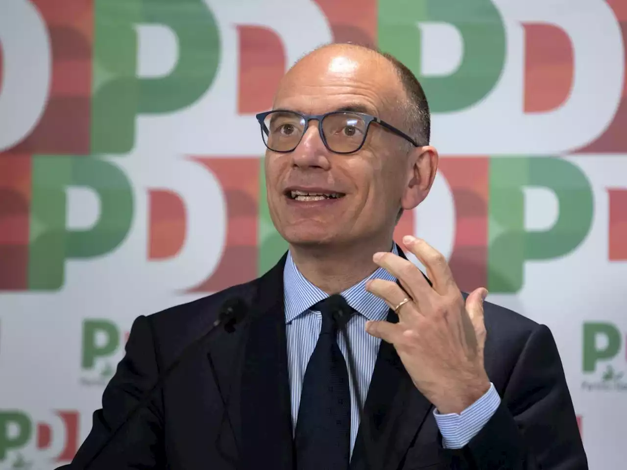 Ddl Zan, ora Letta insulta: 'Destra arretrata sui diritti civili'