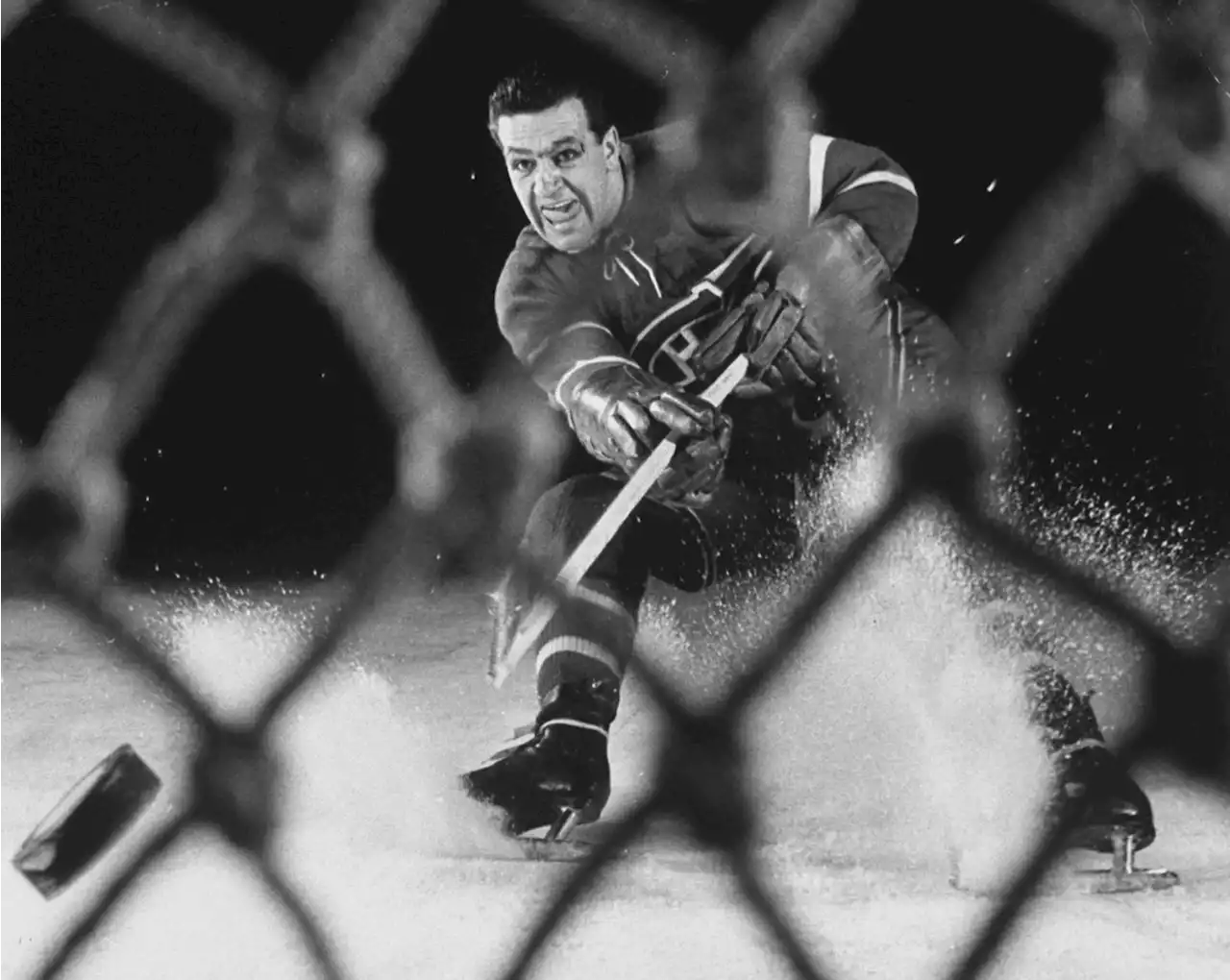 A Pioneering NHL Photographer Chooses Her Favorite LIFE Hockey Photos - LIFE