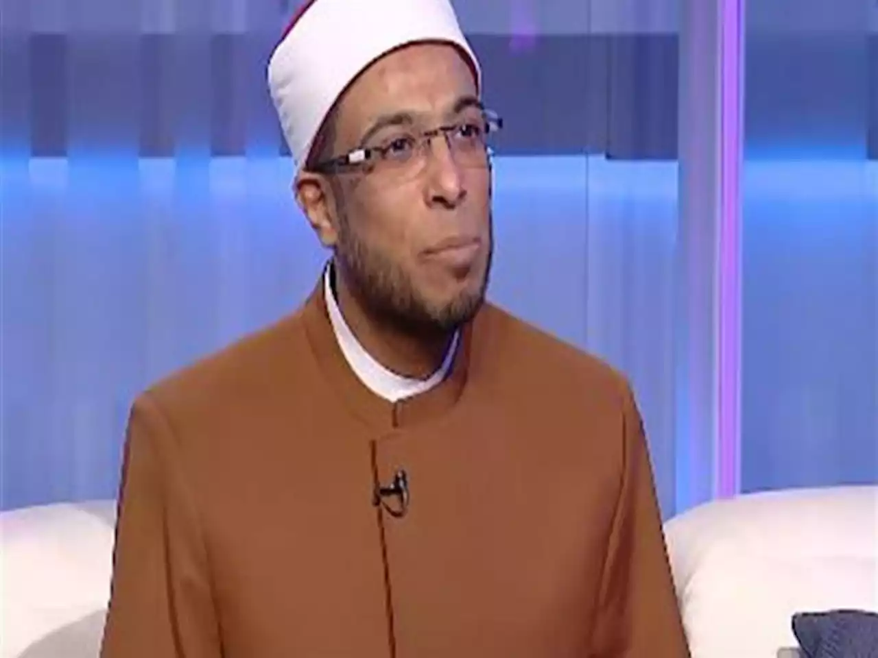 جامع زوجته أثناء الحيض.. وداعية يوضح حكم الشرع ومقدار الكفارة