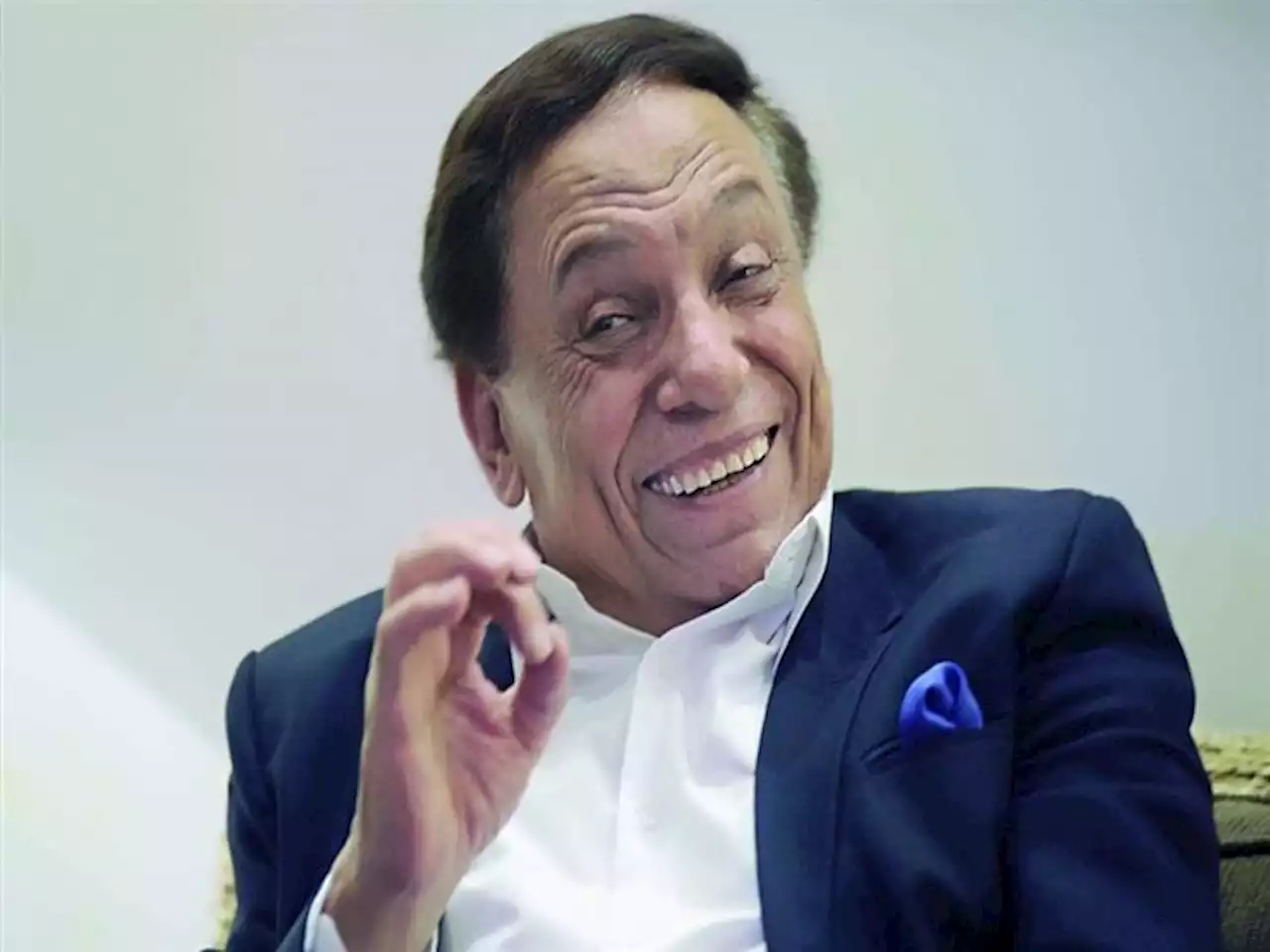 'هالة هي اللي اتجوزتني ومعملتش فرح'.. ماذا قال عادل إمام عن قصة زواجه؟