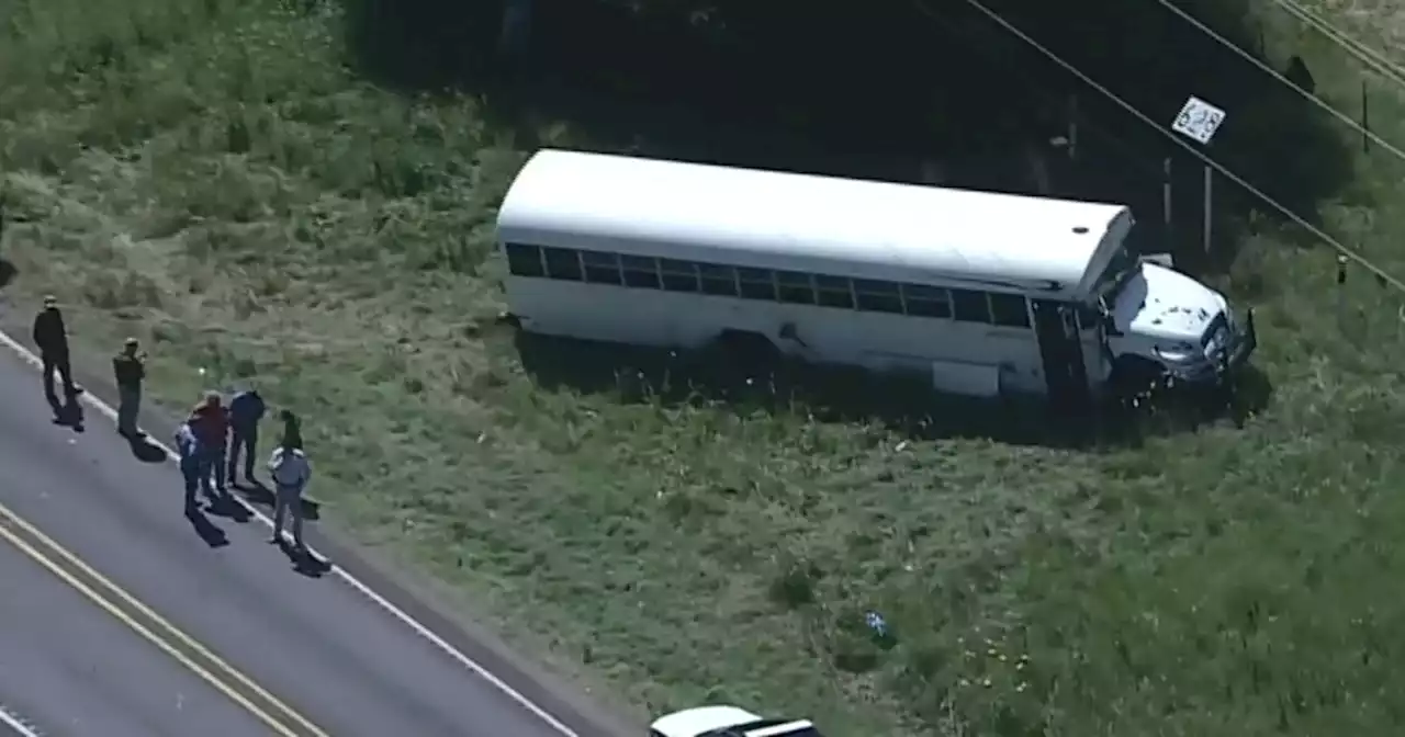 Manhunt continues for escaped Texas killer accused of stabbing prison bus driver