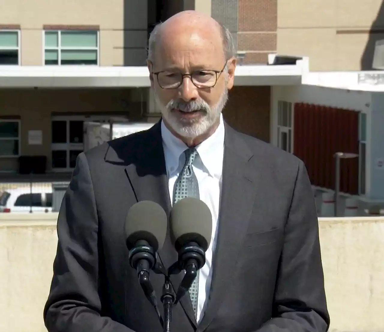 Gov. Tom Wolf casts his ballot ‘by the book’ in primary election