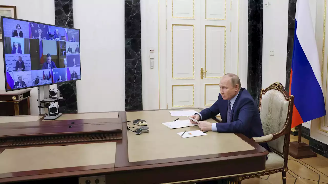 Putin: con le sanzioni sul petrolio i Paesi europei attuano un suicidio energetico