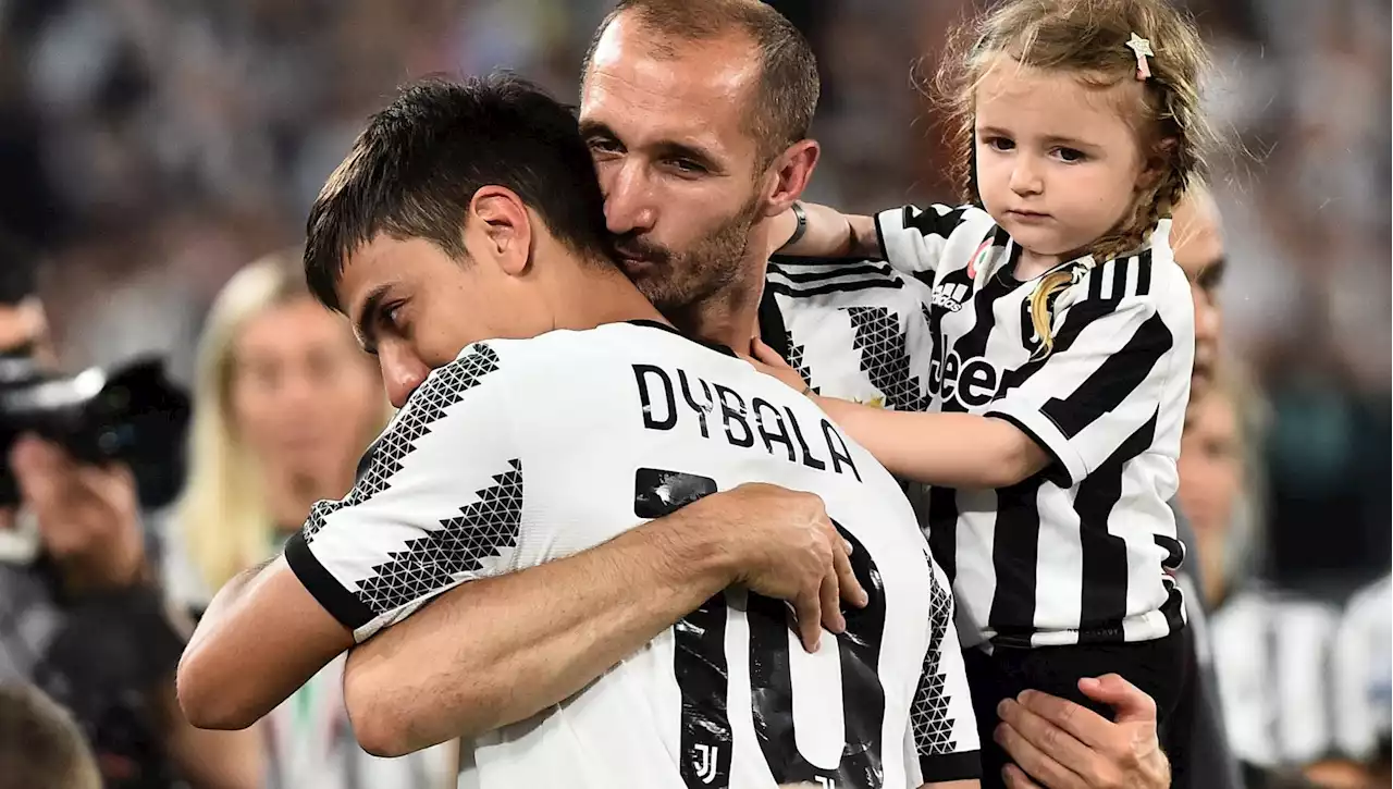 Juventus-Lazio 2-2 nella notte degli addii di Chiellini e di un commosso Dybala