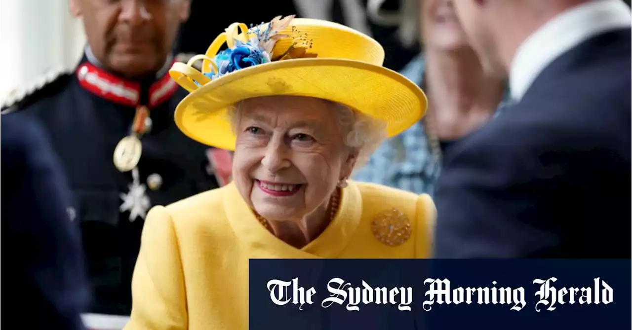 Queen Elizabeth makes surprise appearance at opening of London Tube line