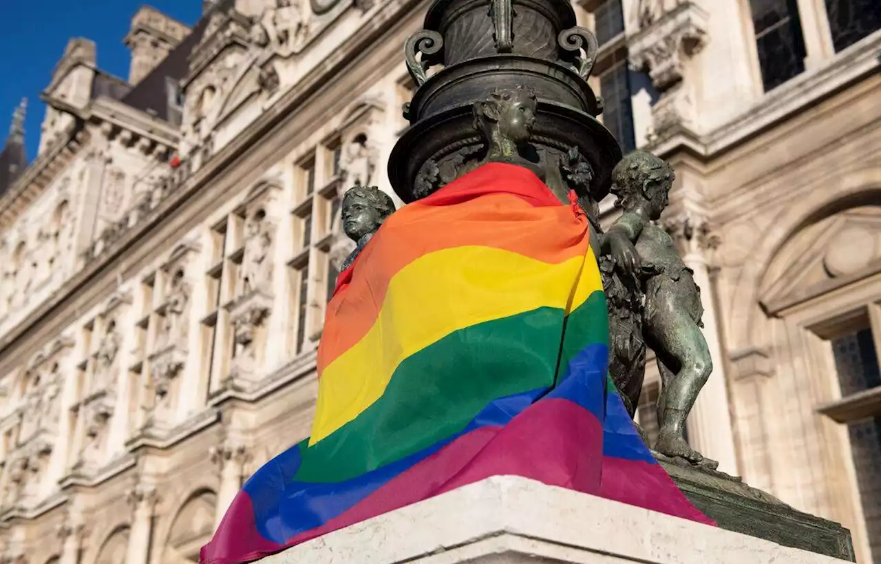 Paris remet un prix à trois organisations LGBTQI+