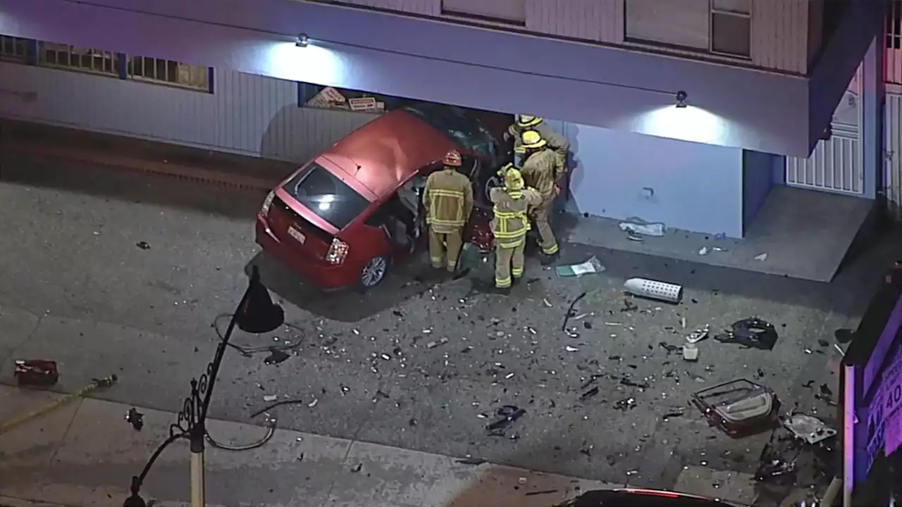 1 person critically injured after car crashes into building near Duarte animal hospital