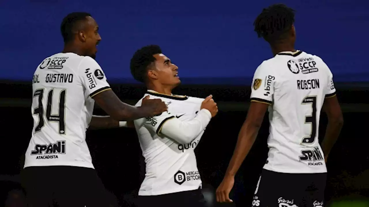 Corinthians presentará un reclamo en Conmebol por racismo y maltrato en La Bombonera