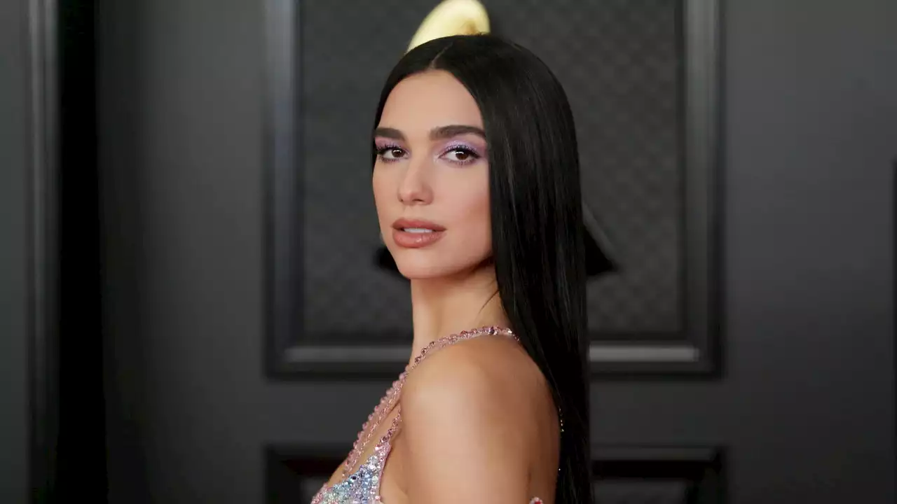 Dua Lipa's 3D Manicure Is Giving Zenon Vibes