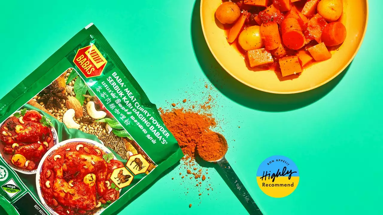 This Malaysian Curry Powder Was My Grandma's Secret Weapon—And Now It's Mine Too