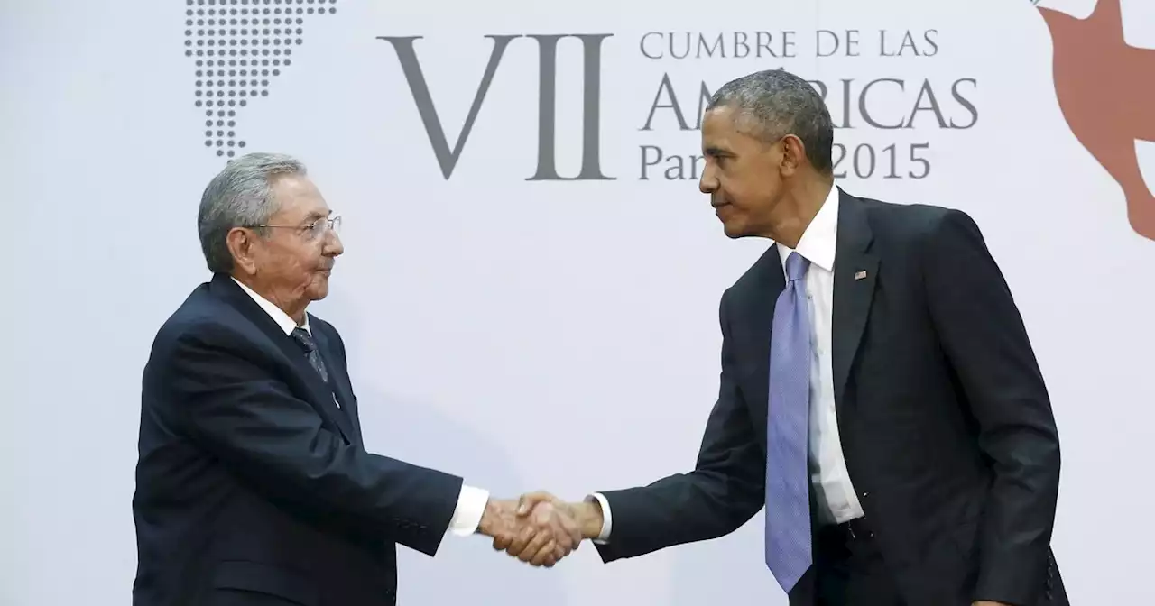 Opinion | For Biden's Summit of the Americas, Obama's Handshake With Raúl Castro Shows the Way