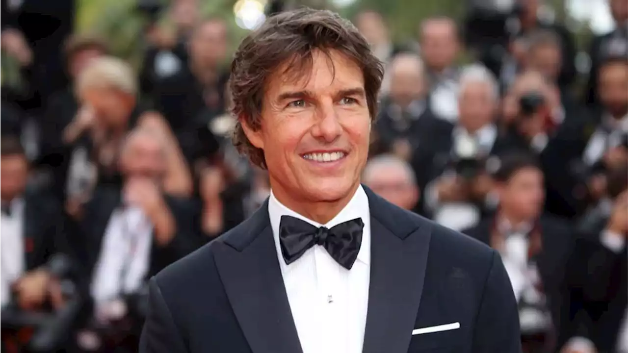 ‘Top Gun: Maverick’ Cannes Premiere Gets 5-Minute Standing Ovation; Tom Cruise Receives Honorary Palme d’Or As Fighter Jets Decorate Sky – Updated