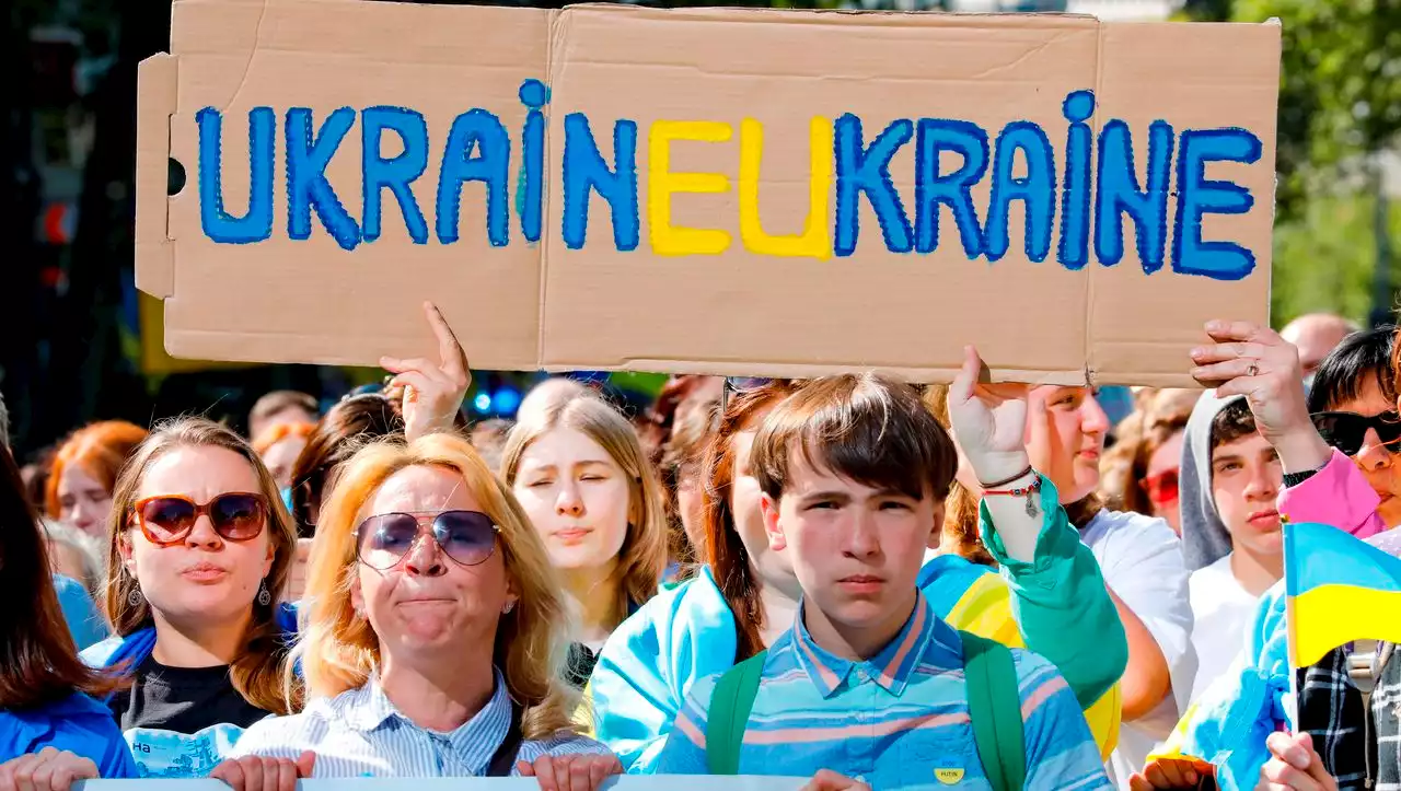 Acht Milliarden – der Auslandspodcast: Kommt die Ukraine in die EU?