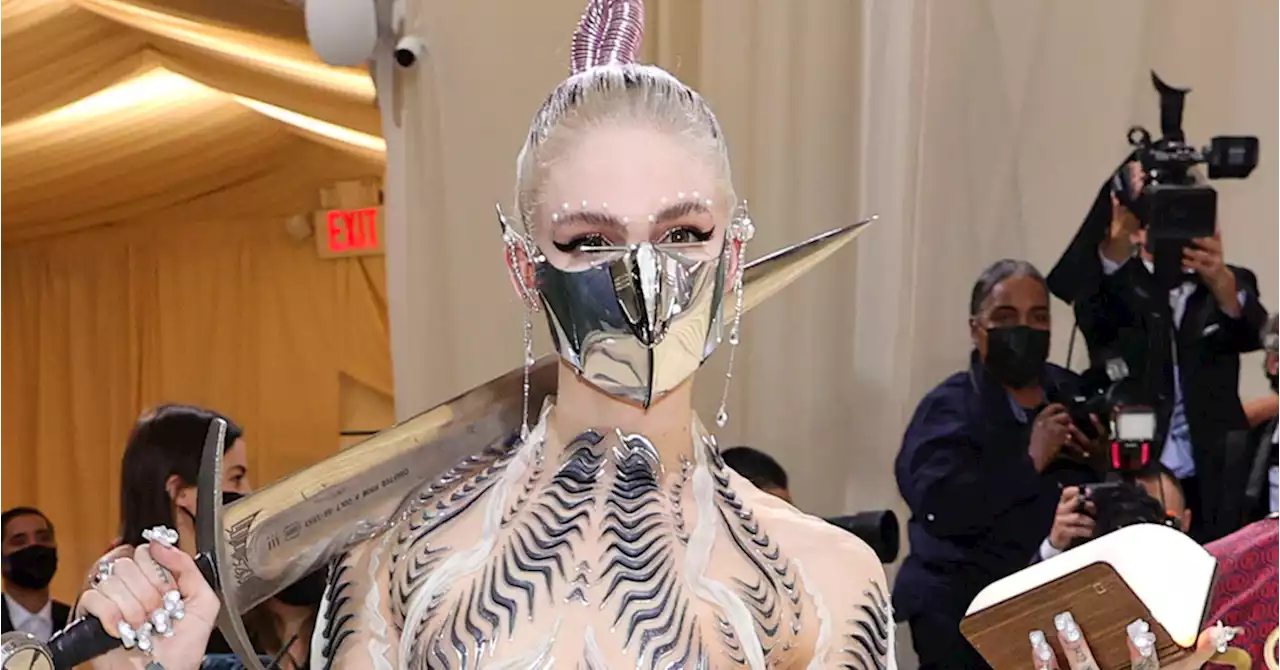 Grimes Auctioning Off Her Met Gala Accessories to Support BIPOC Families in Ukraine - E! Online