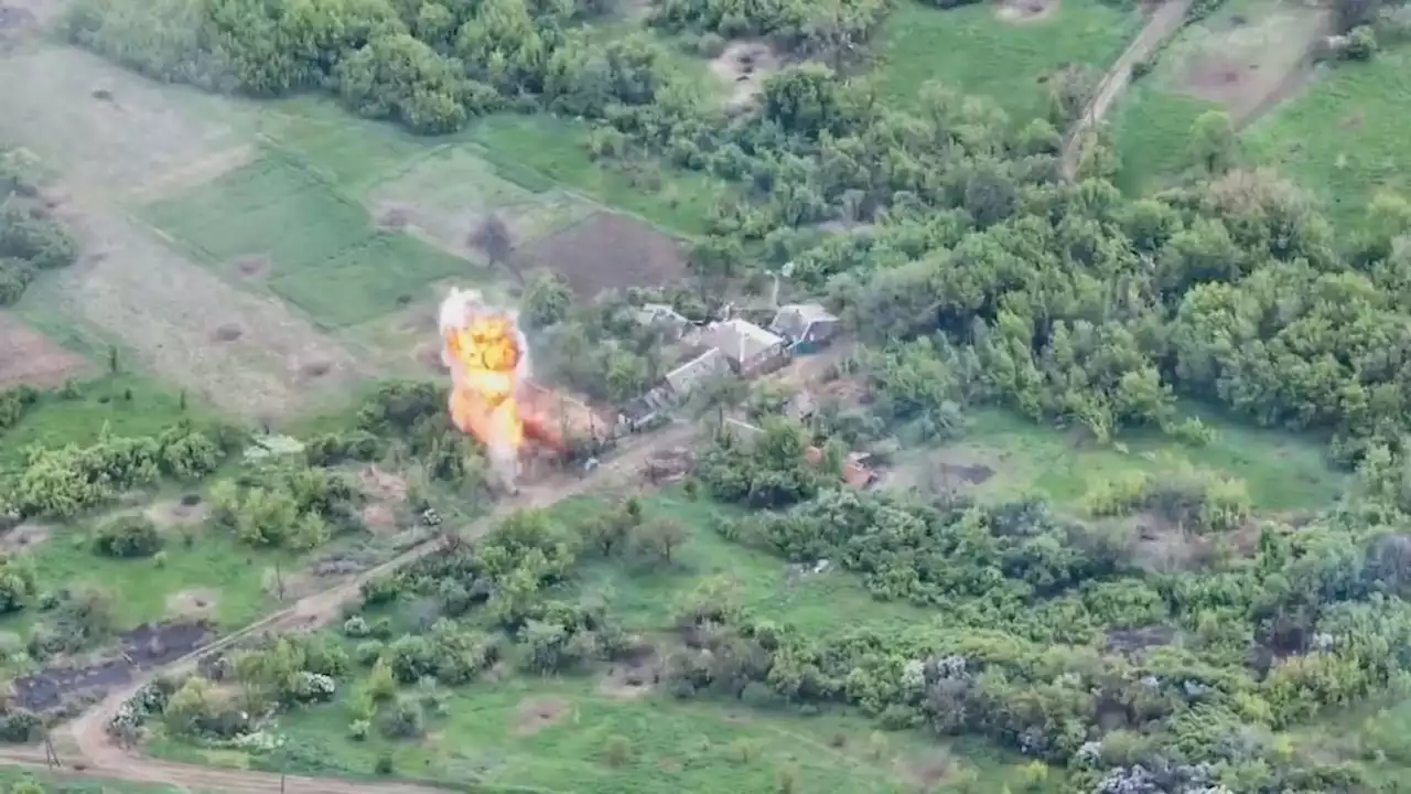 Fireball fills Ukrainian sky as paratroopers blast Russian BMP-1 tank