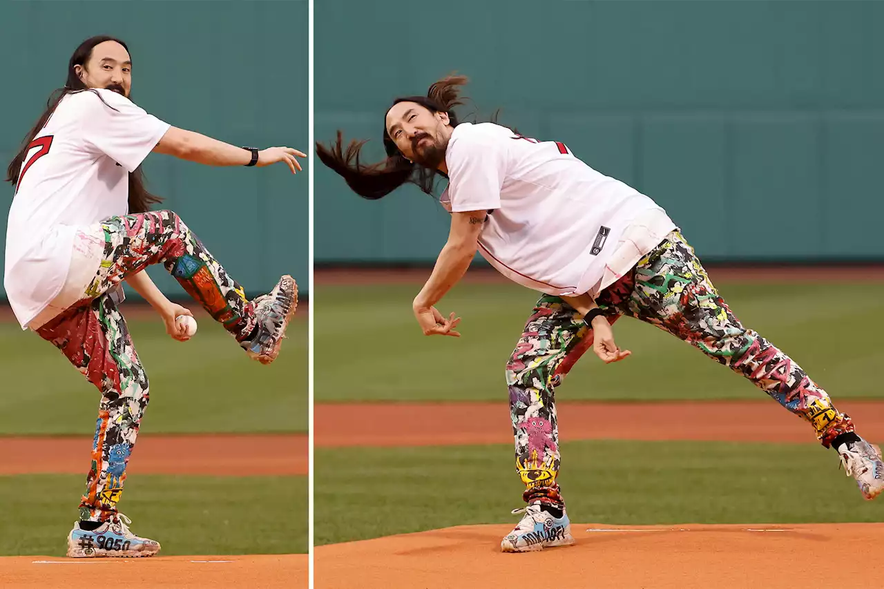 Steve Aoki delivers all-time bad first pitch before Red Sox game