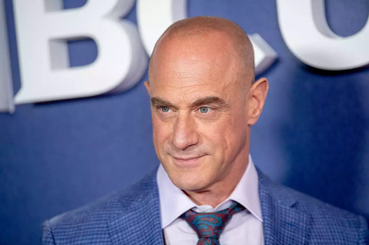 Christopher Meloni’s sexy home fitness routine: ‘I work out naked’