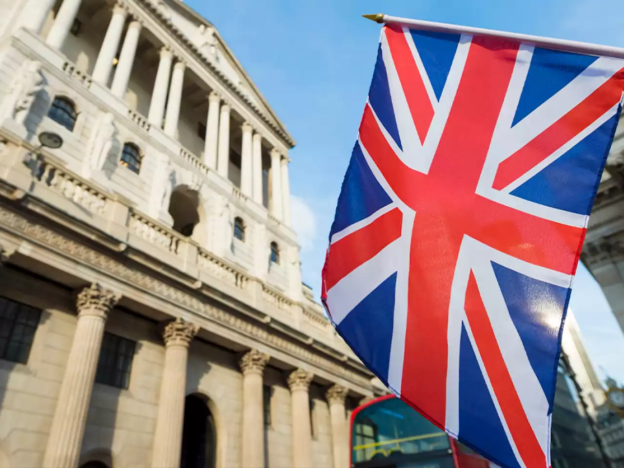 Bank of England Official Says Retail Investors Don’t Understand Crypto