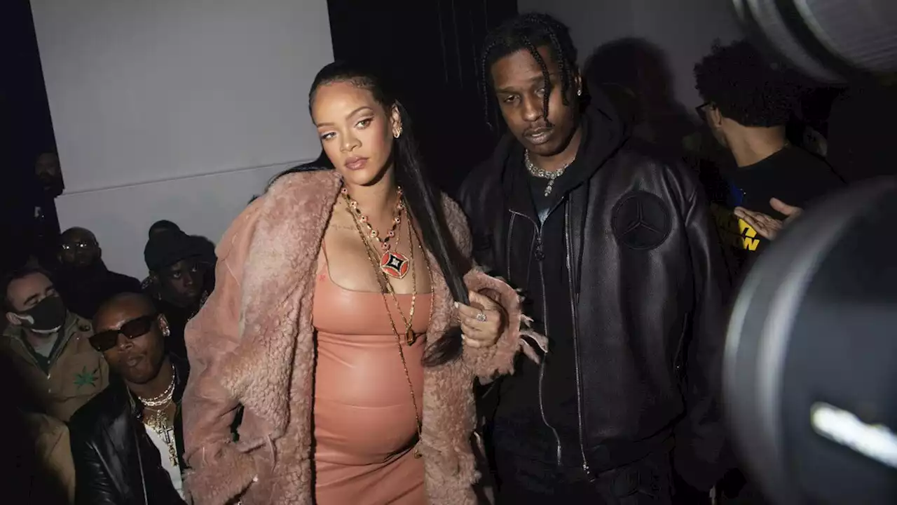 Rihanna reportedly gives birth to baby boy