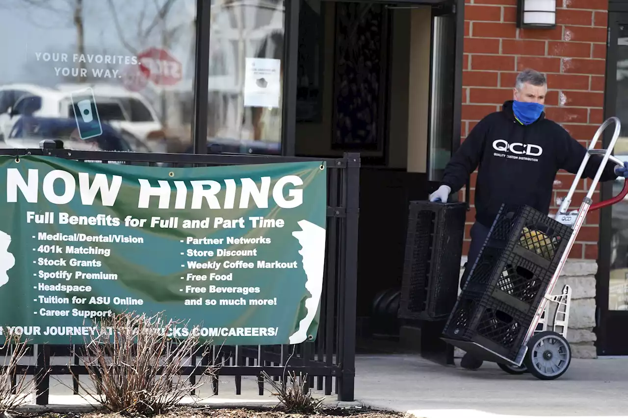 More Americans apply for jobless benefits last week