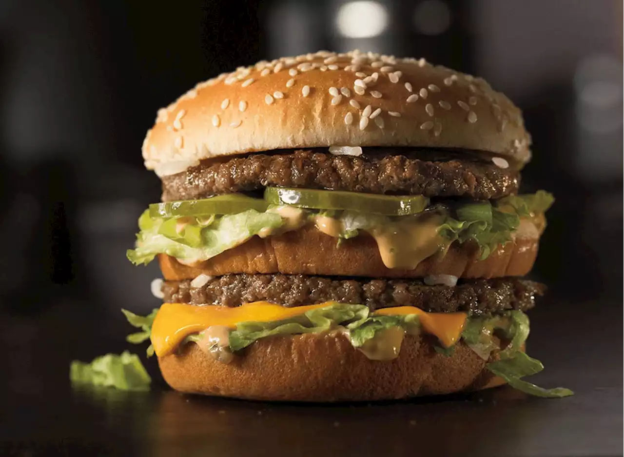 America's Top Three Burger Chains Are Being Sued For Deceiving Customers — Eat This Not That