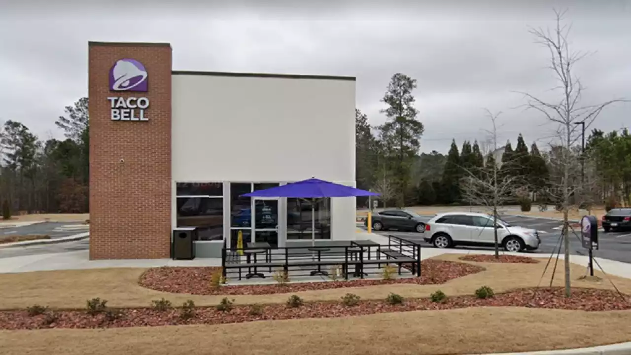 Atlanta-area Taco Bell employee accused of firing assault rifle at work, injuring 2