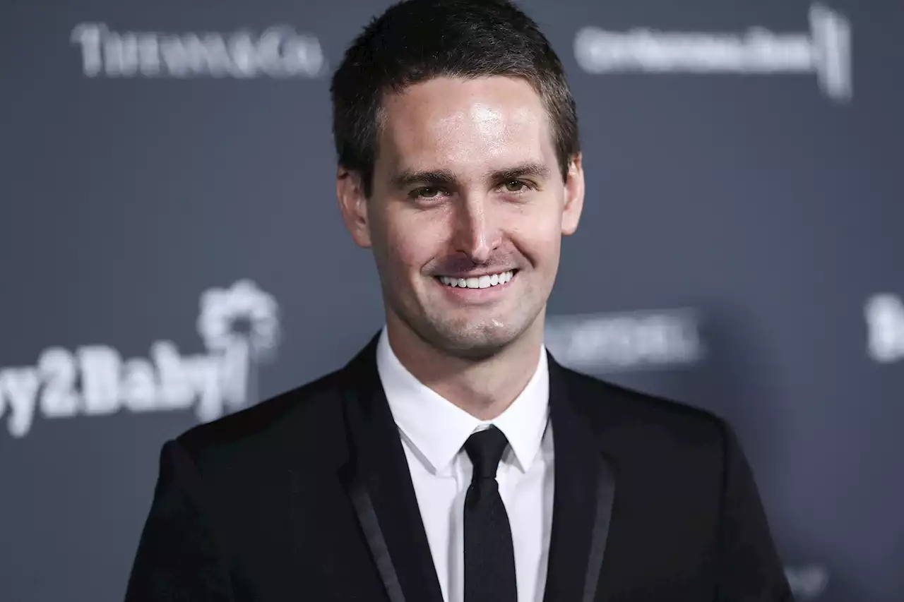 Snap CEO Evan Spiegel pays off student debt for Los Angeles art school graduates