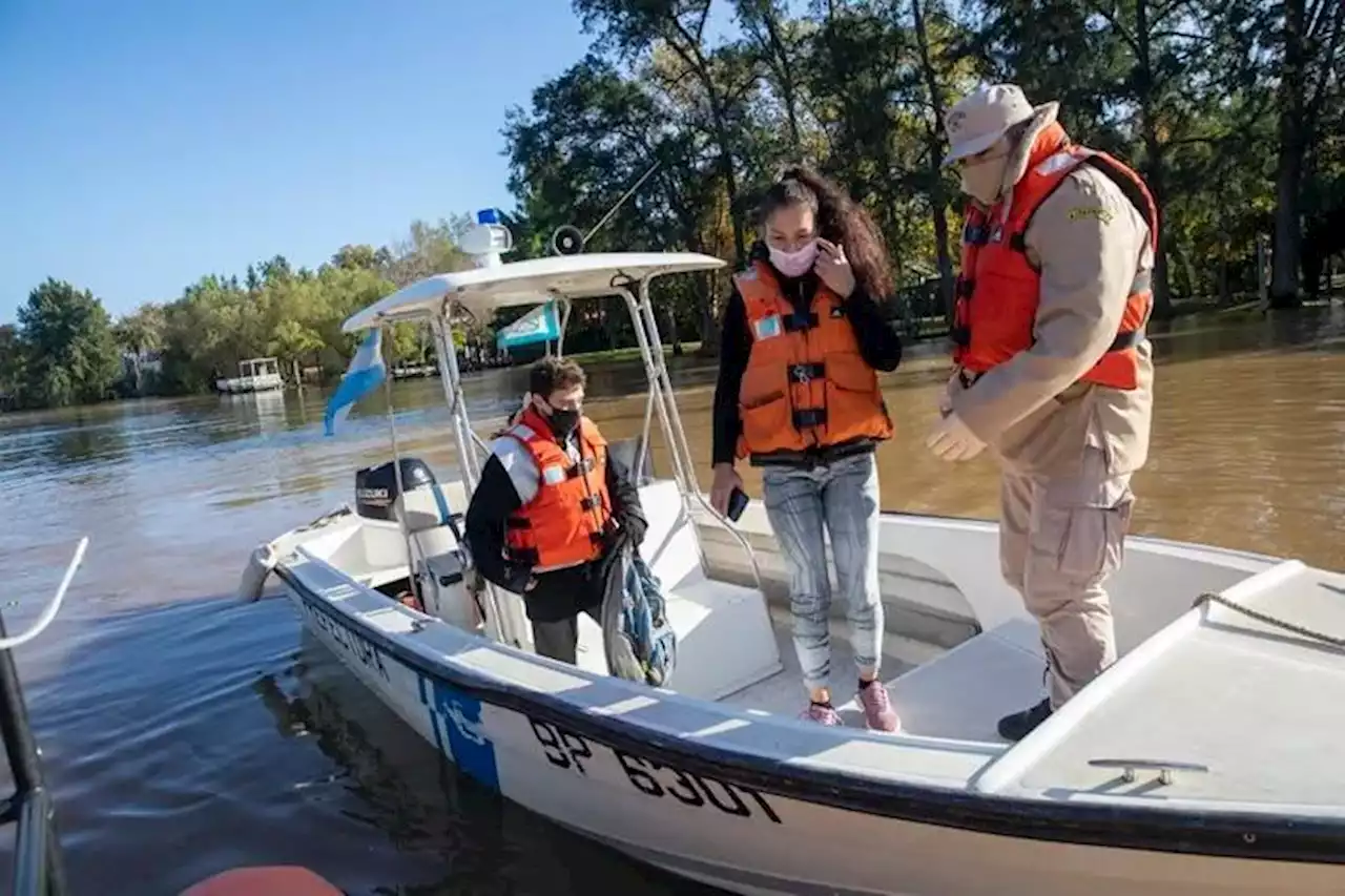 “Me acerqué al muelle, porque si no no me ven”: casas ocultas entre la maleza y la fuerte crecida del río, el desafío de censar en el Delta