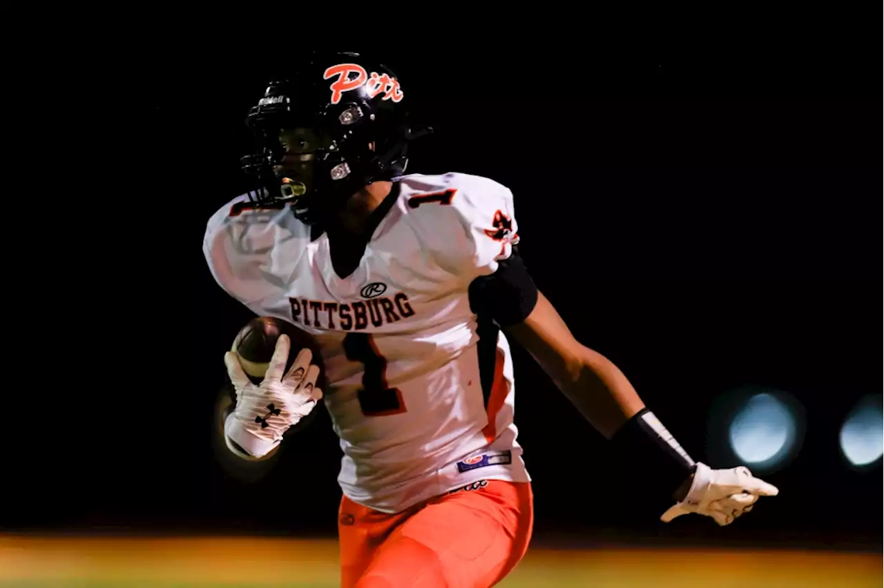 High school football: Pittsburg coach discusses star receiver’s commitment to Washington