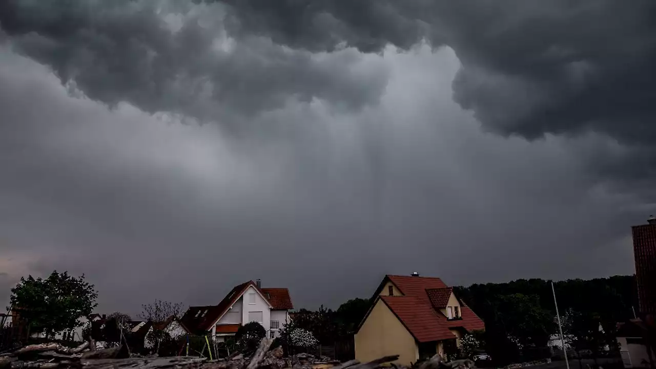 Extreme Unwetterfront rollt auf Deutschland zu