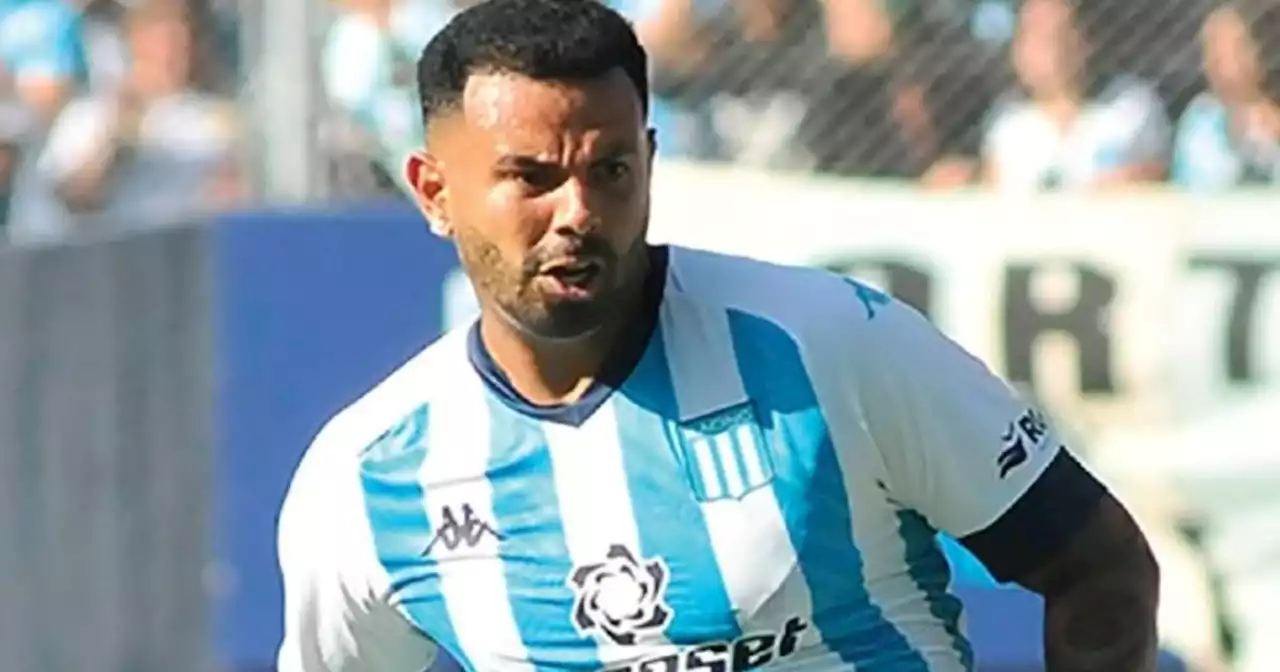 Cardona hizo un pase terrible, provocó una expulsión y el DT de Racing lo sacó
