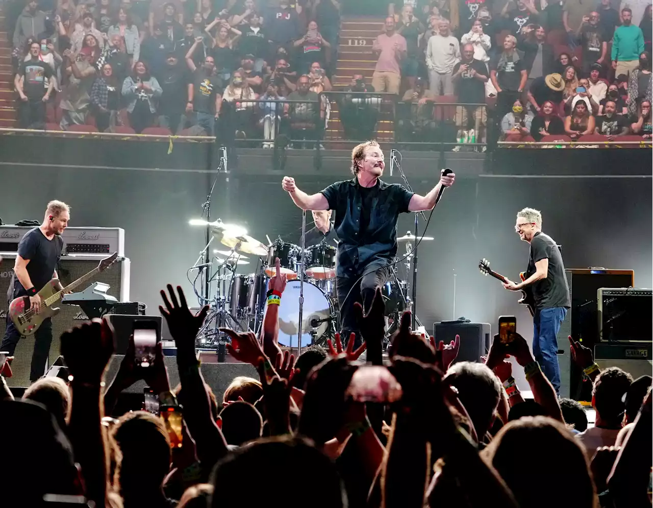 Pearl Jam Cancel Final Shows of West Coast Tour Due to COVID