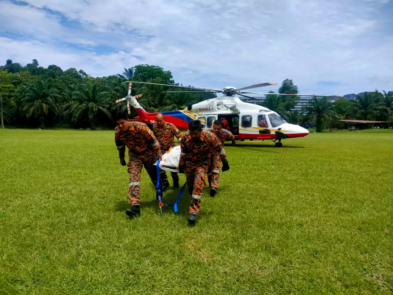 Bomba guna helikopter bawa mayat pendaki Gunung Yong Belar