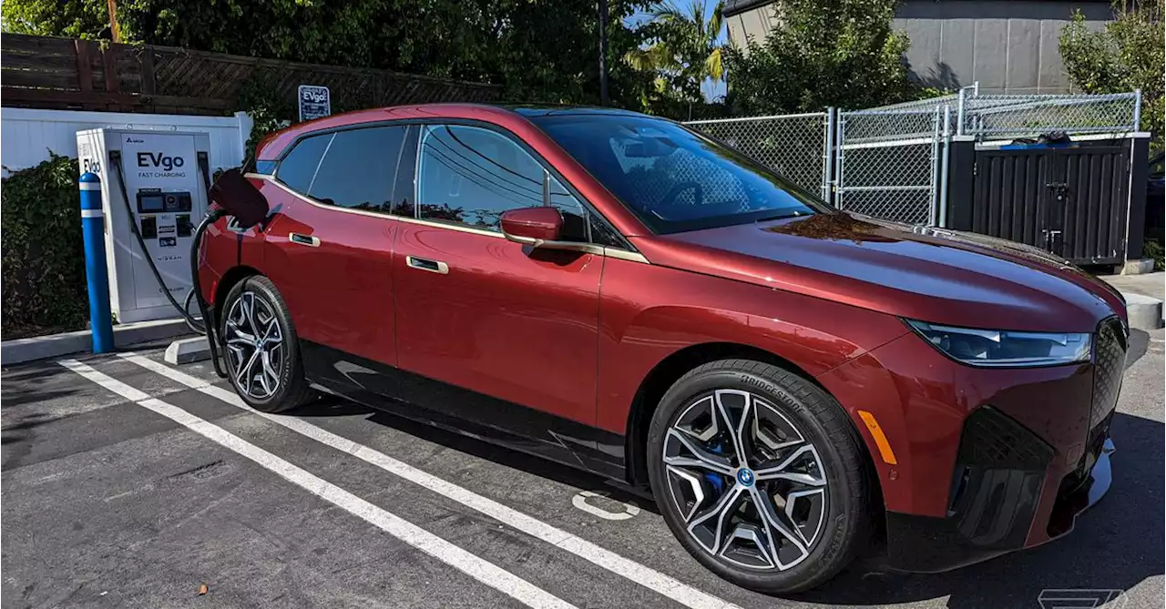 BMW iX XDrive50 review: a high-tech beast with bling