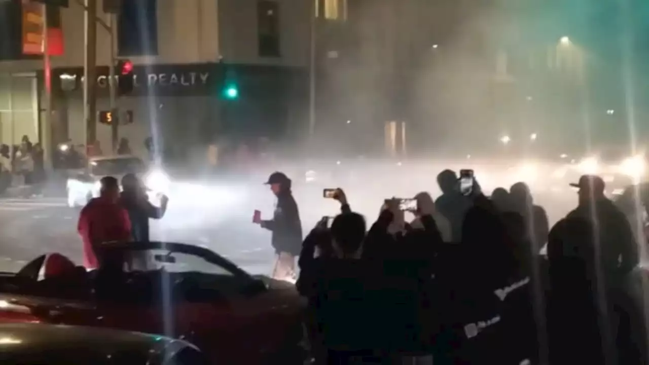 Downtown San Francisco residents awoken to large sideshow with hundreds of spectators