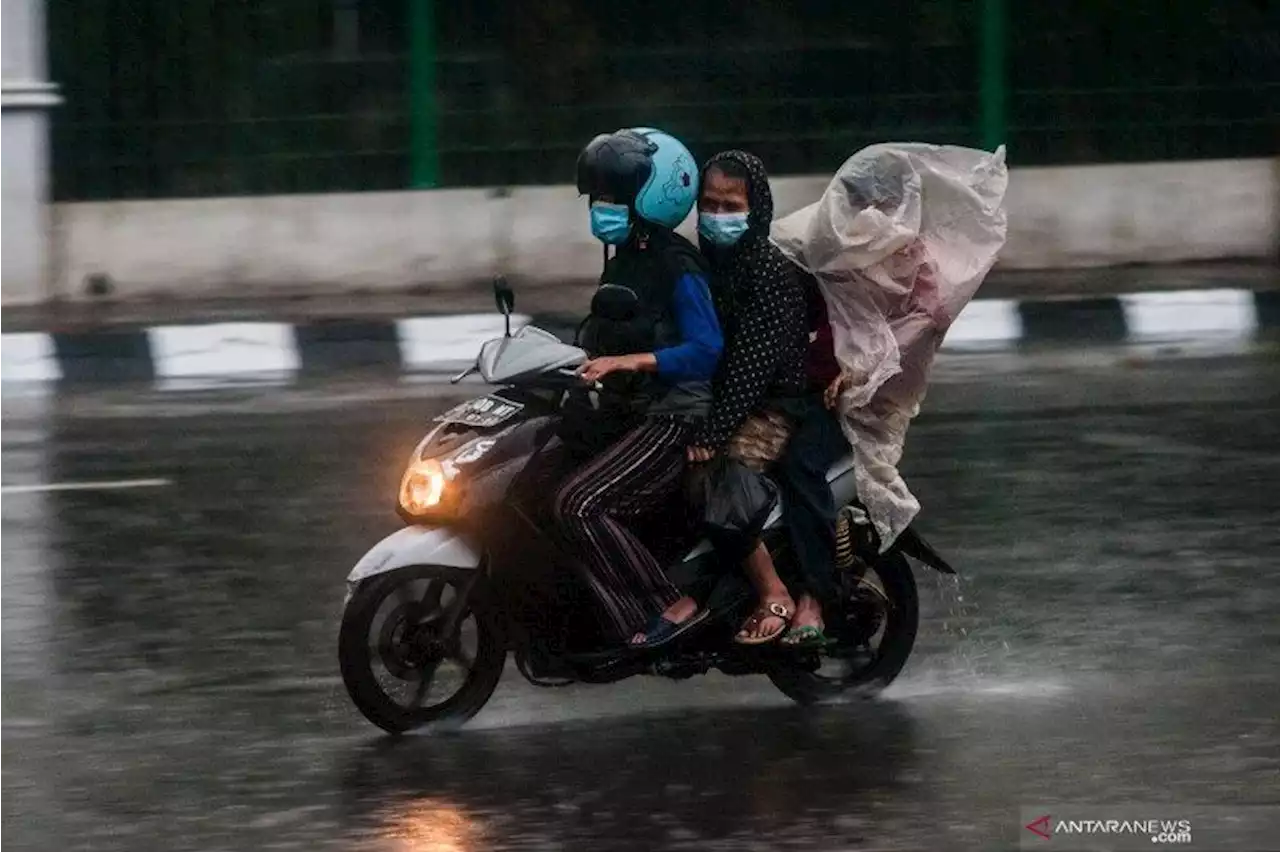 Sejumlah provinsi berpotensi diguyur hujan saat perayaan lebaran 2022