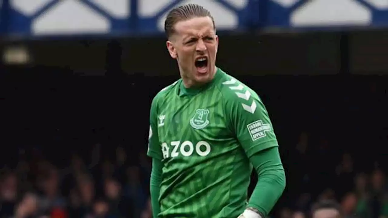 'Pickford's saves have kept Everton's dreams alive'