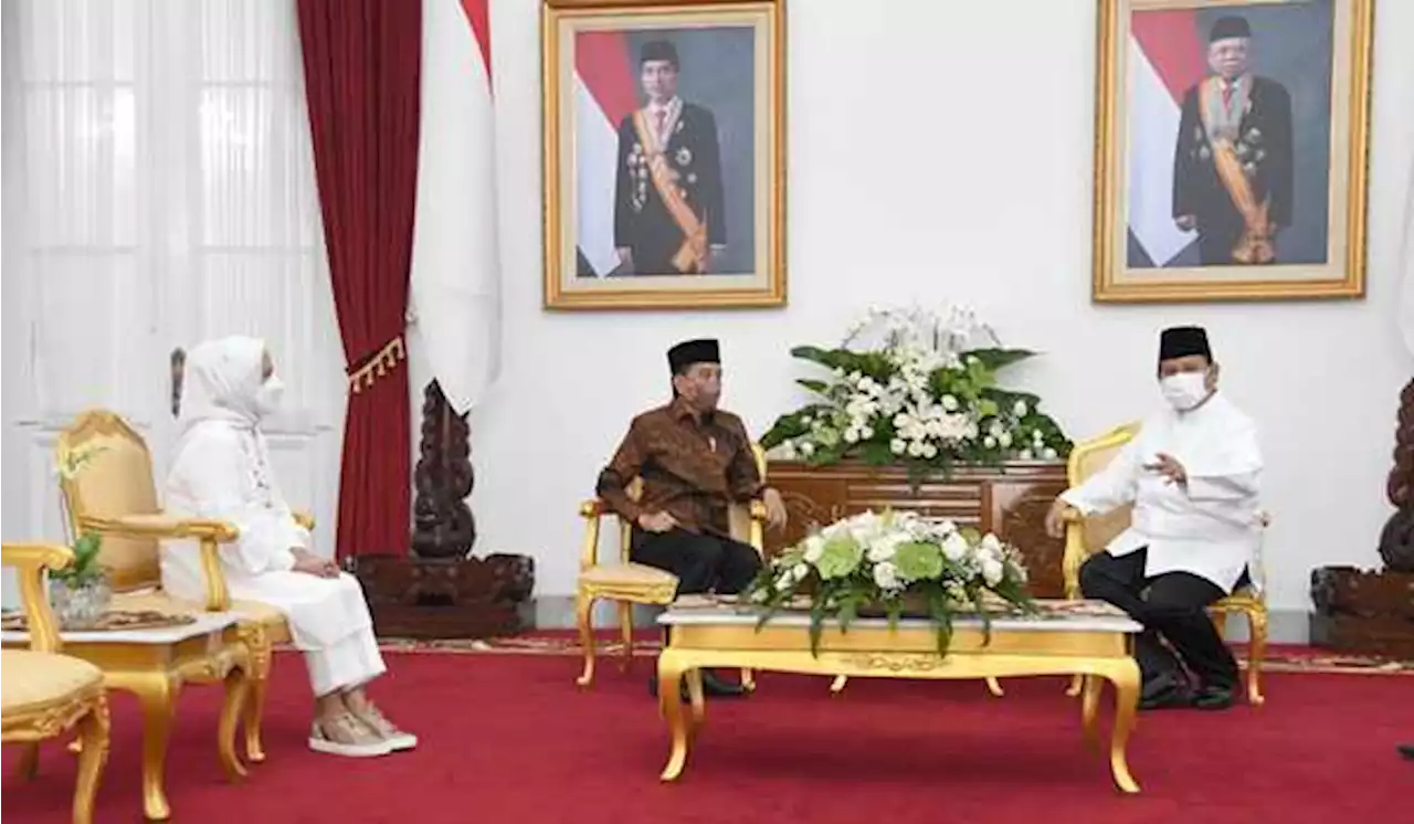 Tawa Jokowi Saat Prabowo Sebut Cocok Tinggal di Bogor