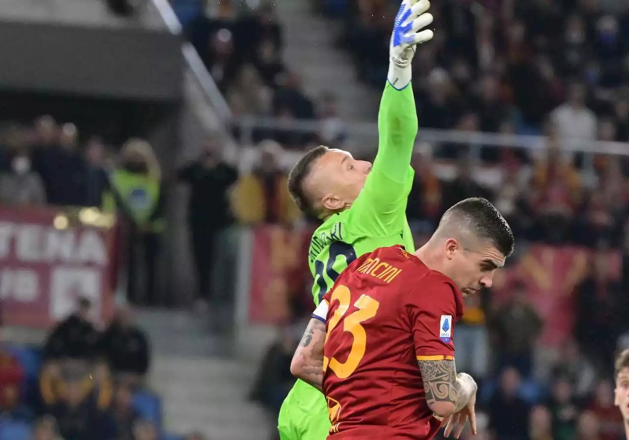 PAGELLE E TABELLINO di ROMA-BOLOGNA 0-0: Skorupski iron man, Mancini trema - Calciomercato