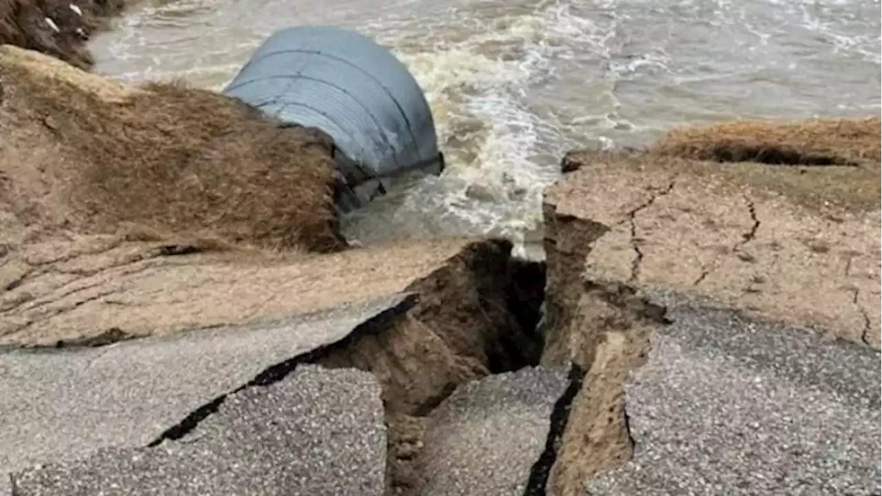 Roads washed out, basements soaked amid flooding in Manitoba's Interlake region | CBC News