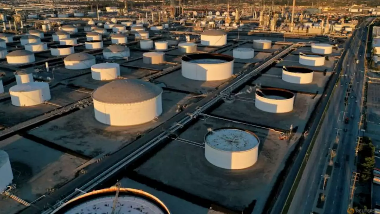Oil down US$1 on China growth worries, while EU weighs Russian crude ban