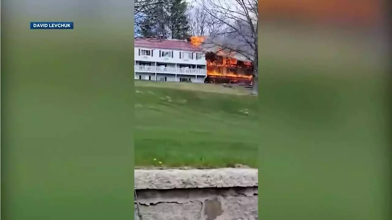 Guests escape burning resort by jumping off balconies