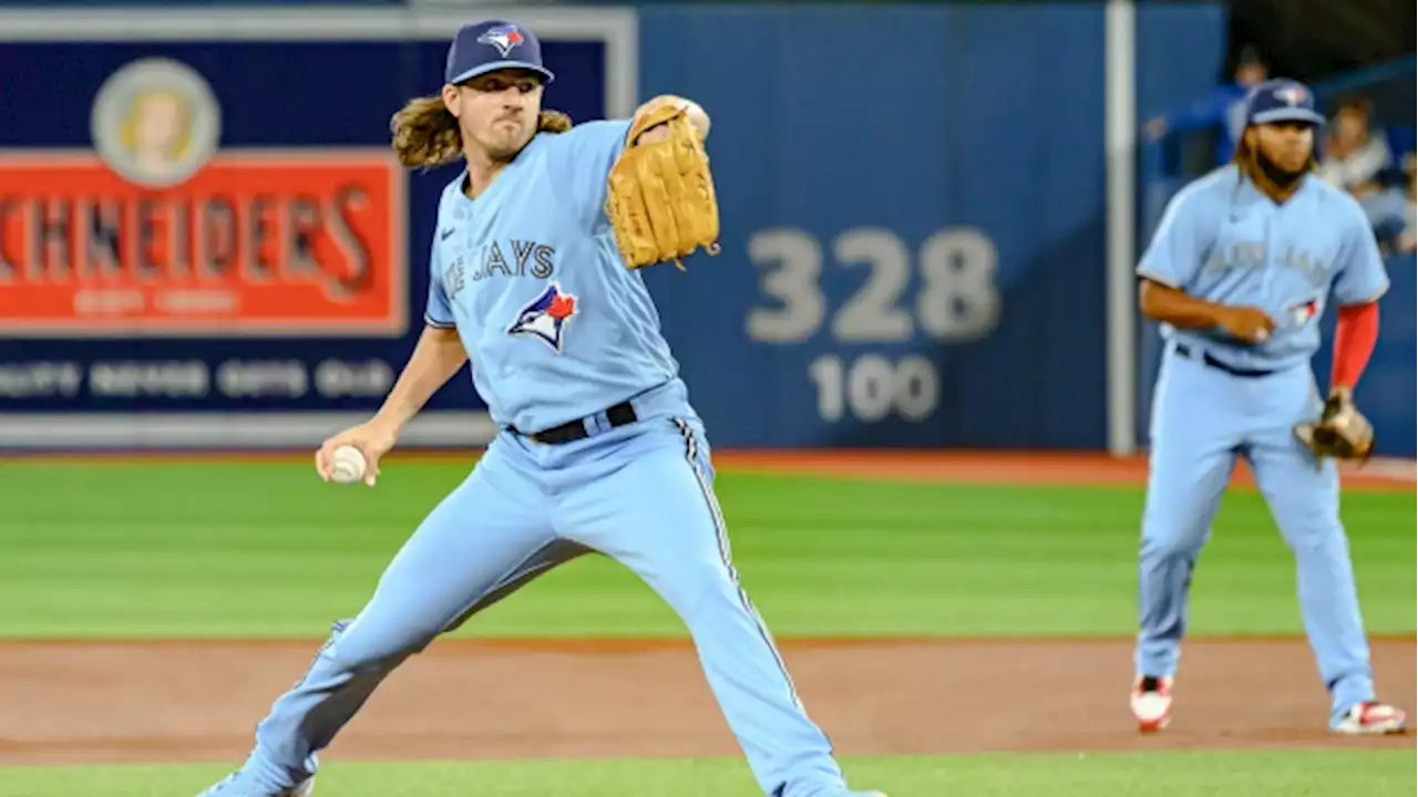 Espinal's RBI single backs stellar Gausman outing as Blue Jays top Astros 3-2