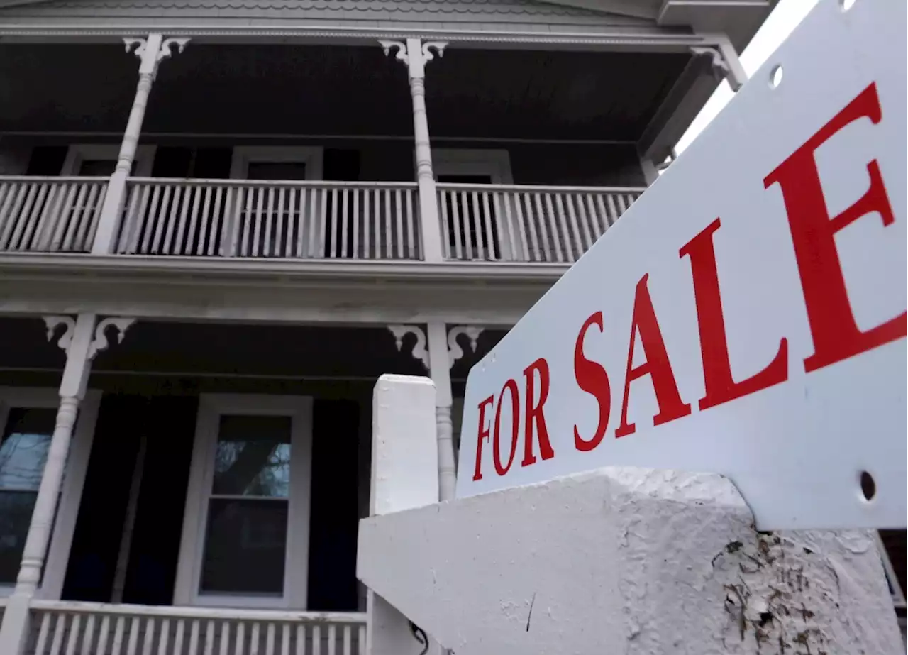 B.C. property owners face $52K in real estate fees even though sale never happened