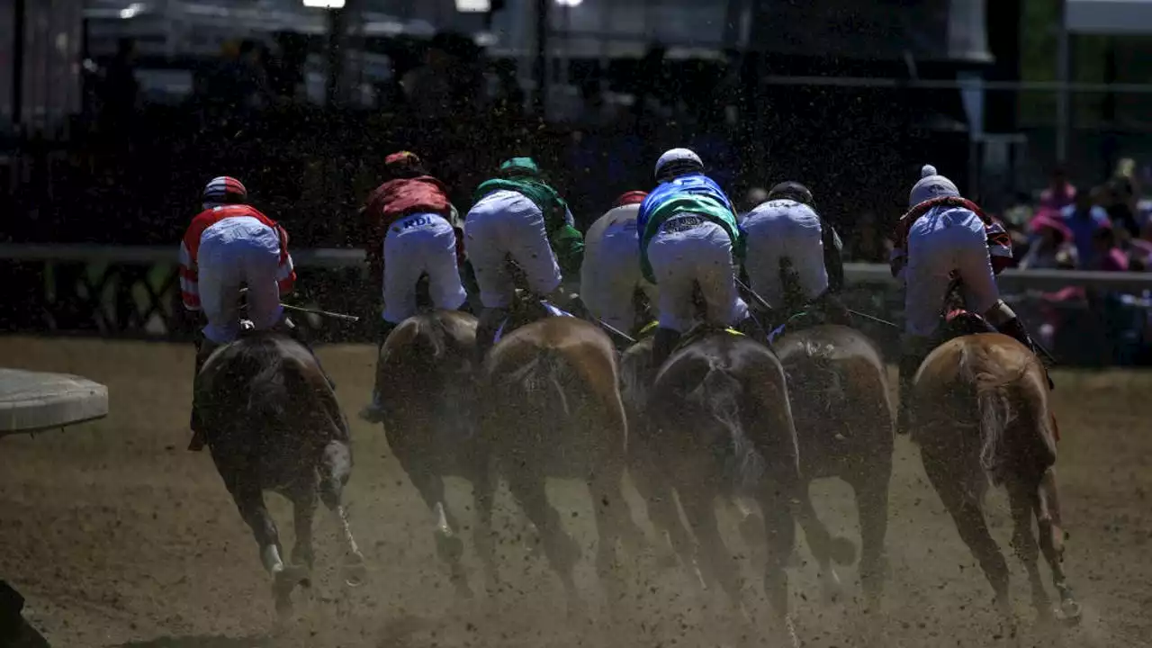 Kentucky Derby 2022: Big crowds return to Churchill Downs after 2 years of COVID-19 restrictions